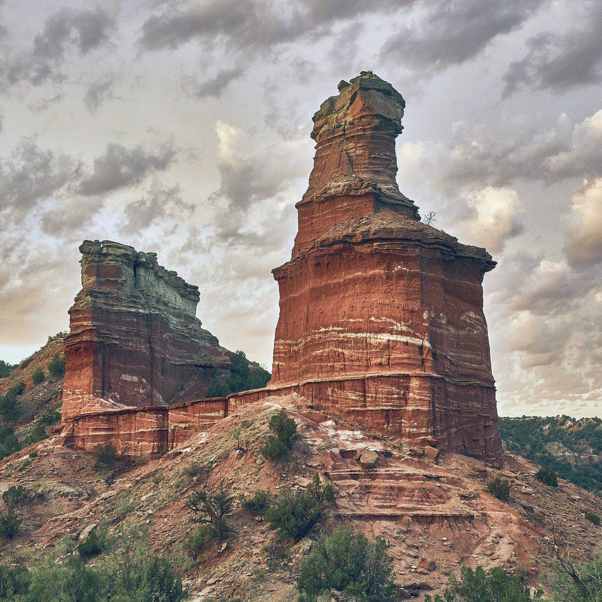 TracesofTexas's tweet photo. Traces of Texas reader Luis A. Botello was in Palo Duro Canyon a few years ago when he took this gorgeous photo of Lighthouse Peak, the park's signature rock formation. Reminds me that I need to get up there. https://t.co/wPQS4ISsh3