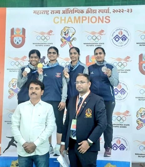 ChhatrapatiSai's tweet image. #Medalalert 🚨Our #Fencers in- Maharashtra mini Olympics tournament 2022-23🤺🤺

1) Girish Jakate Epee 🥇
2) Shaker Foil 🥇
3) Vaidehi Lohiya Foil 🥇
4) Dnyaneshwari Shinde Epee 🥇
5) Tejas Patil Foil 🥈
6) Ankita Salokhe Foil 🥉
🥳
@IndiaSports
@Media_SAI
@PIBMumbai
@MahaOlympic