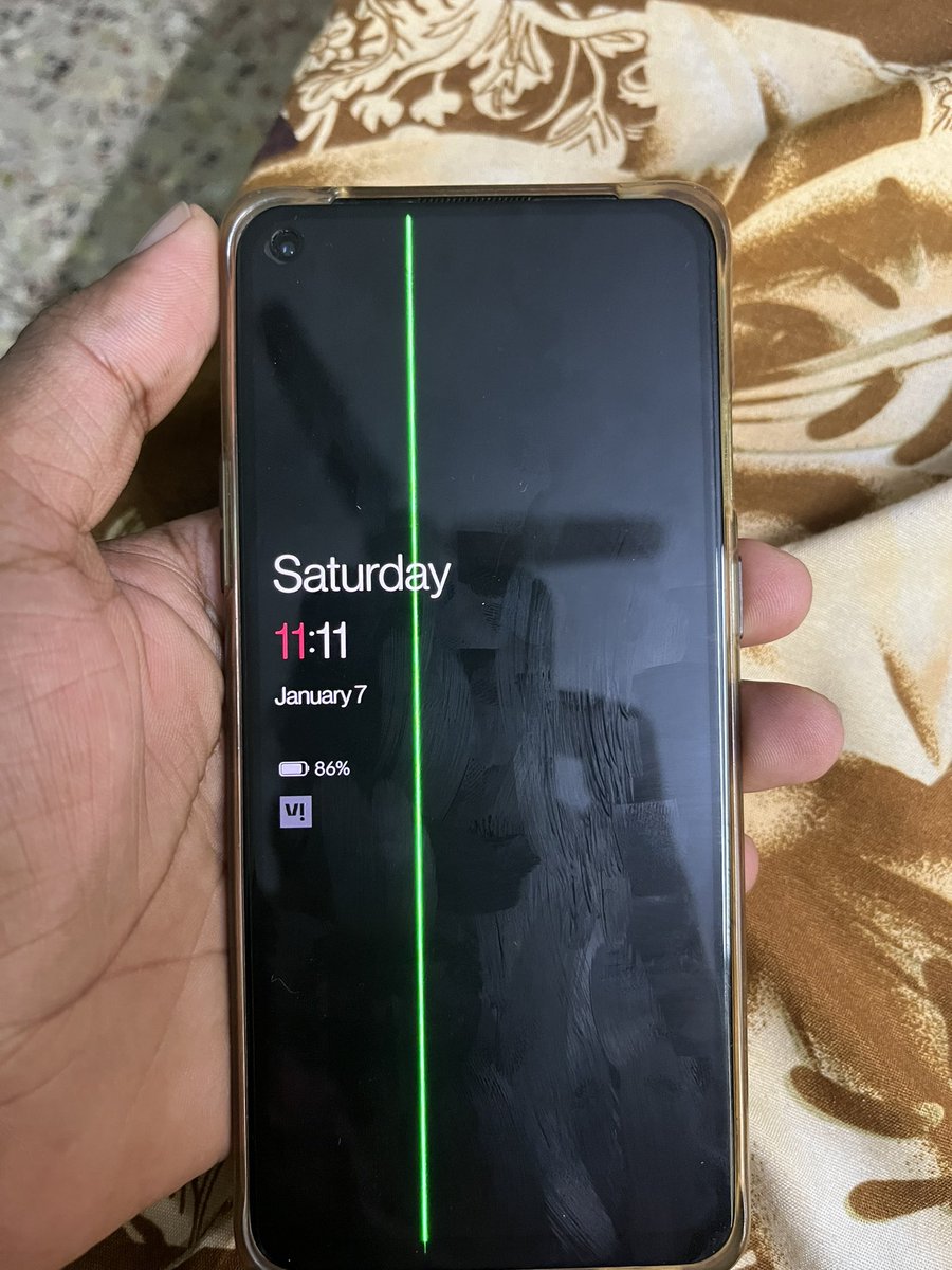 iamajaia's tweet photo. Feeling pity about oneplus. I purchased oneplus 8t on (8 march 2021) for a price 43000 rupees. After an update i face the issue of green line in oneplus 8t.the display was changed in warranty. Now i am facing the same issue of green display line in one plus 8t. #OnePlus8t worst https://t.co/7z4j1YuIf4