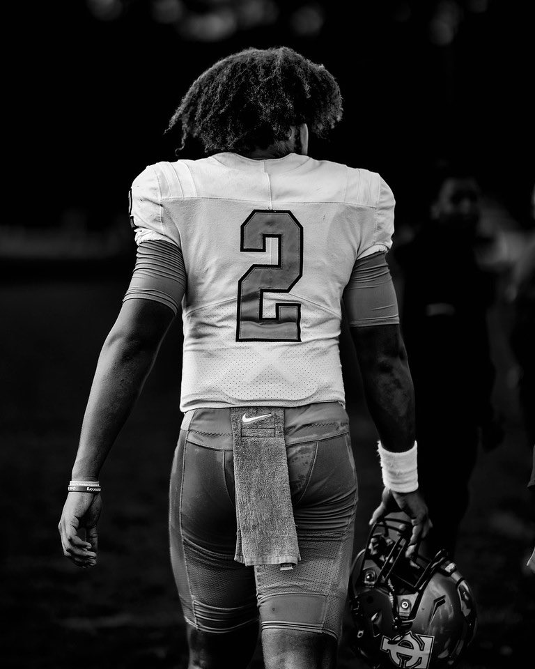 ColinHurley's tweet photo. Welcome to the #TrinityFB Family‼️
🖤💙✌🏾👀
6’2•215lbs•TE/DE
📍800HammondBlvd
#9xStateChamps🏆 https://t.co/l8TJFG7RPm
