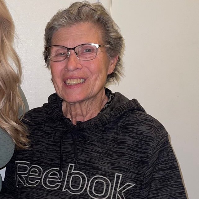 ConcordPD_CA's tweet photo. ⚠️At-Risk Missing Adult⚠️      Yvonne Eidson, 81 years old 5'3", 150 Ibs, gray hair, brown eyes, wearing blue sweatsuit
Has dementia. Last seen in the area of Craig Dr, between Cowell Rd and Clayton Rd at approximately
4:30pm
Contact the police if you see her https://t.co/TX839vZPDp