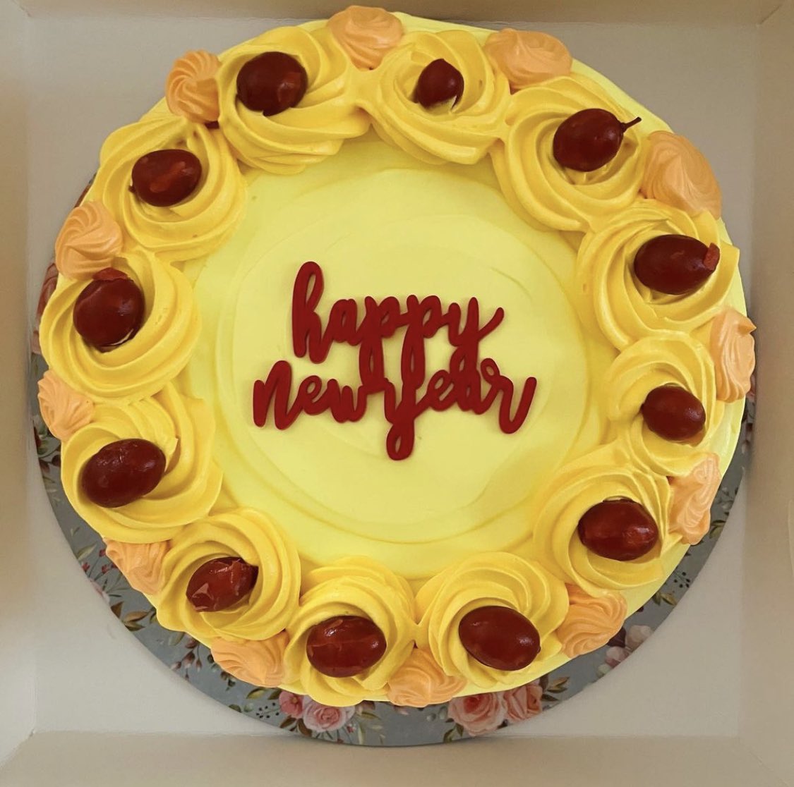 MUMsYUM's tweet photo. Happy new year 2023 #cake #SpecialCake https://t.co/GNNpikr0WT