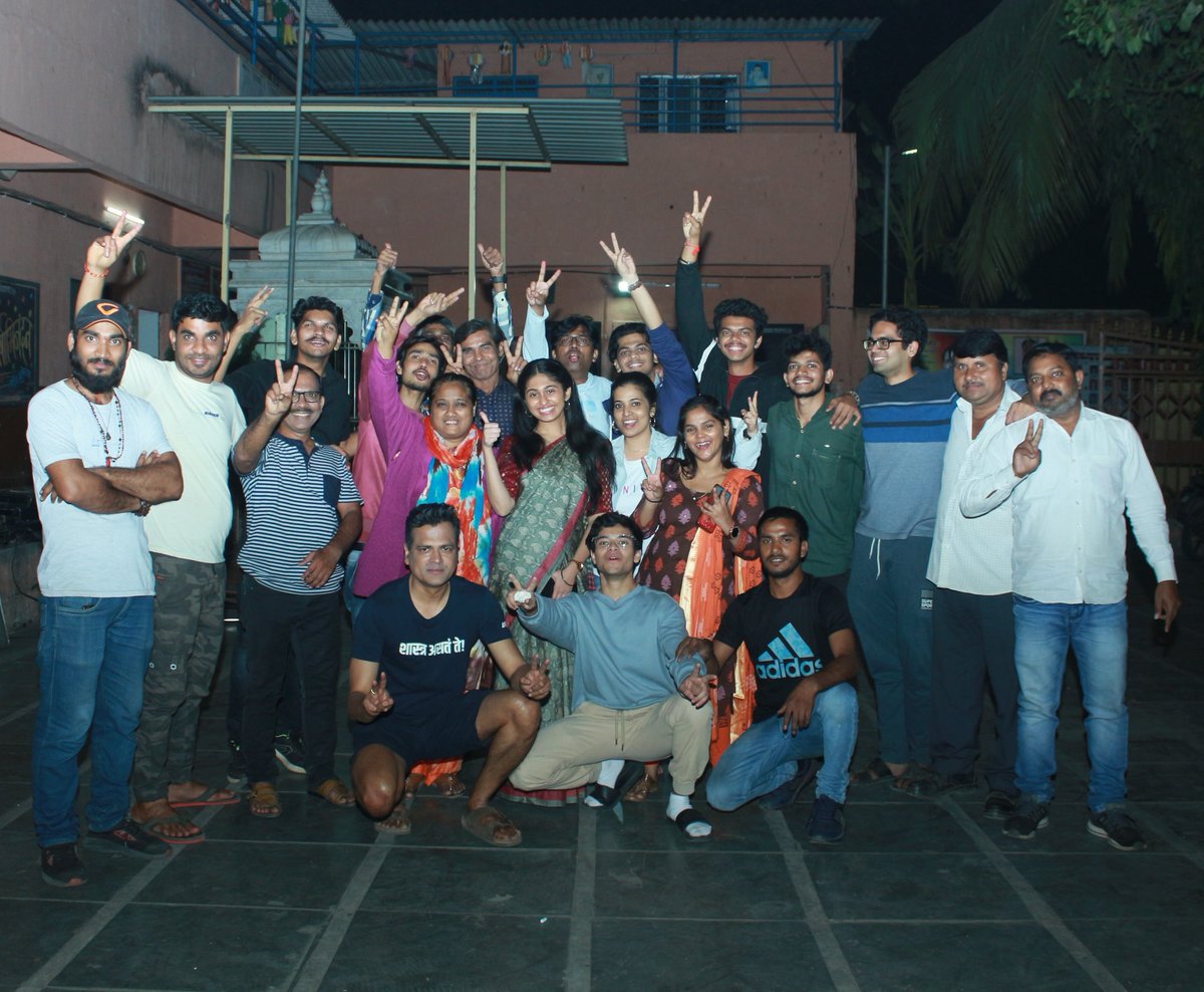 TJFMotionPic's tweet photo. Brilliant team of #TichiTeePaachVarsha after wrap-up!
तिची ती पाच वर्ष (Those Five Years of Hers)
लवकरच येत आहे!!

#तिचीतीपाचवर्ष #tichiteepaachvarsha #ttpv #marathifilm #tjfmotionpictures #kushaljadhav #ThoseFiveYearsOfHers #film https://t.co/bTabfvlkSI