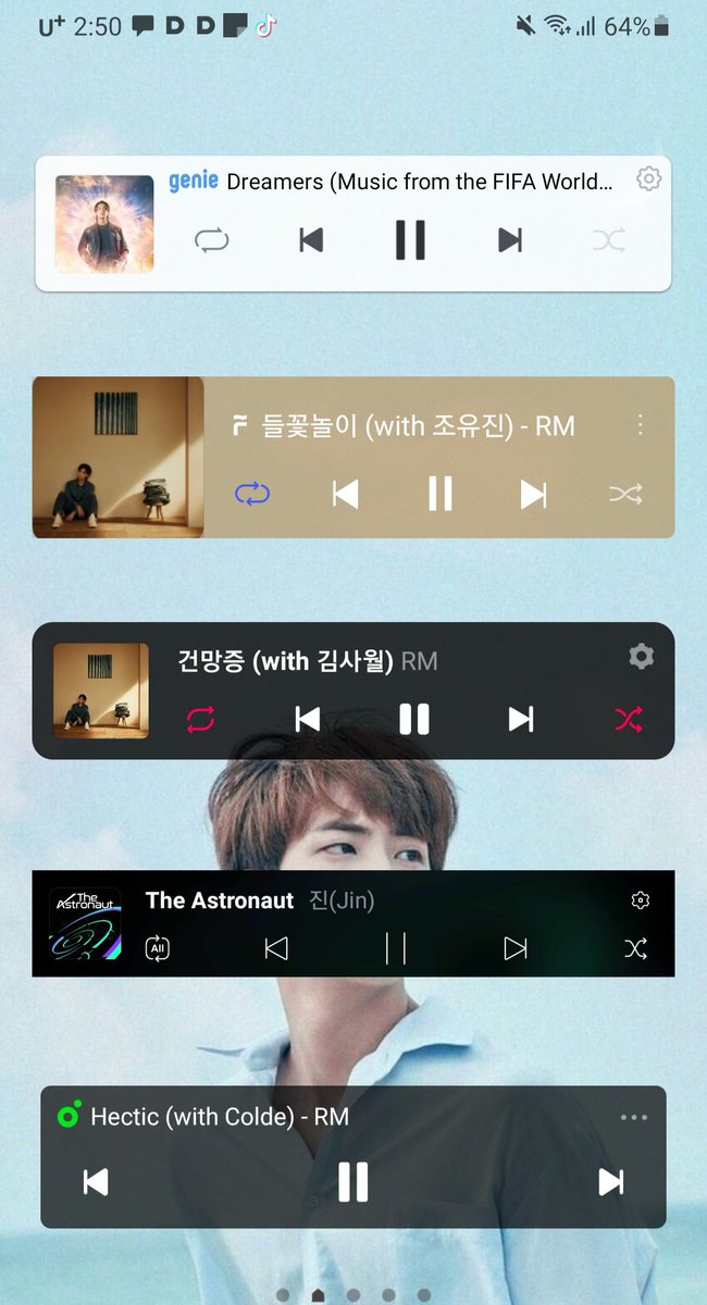 jjin_ms's tweet photo. 스밍은 필수 자주 확인하고 있슴다 🎧🎧🎧🎧🎧
💜💜💜💜💜💜💜
#YetToCome #TheAstronaut 
#Dreamers2022 #WildFlower @BTS_twt https://t.co/osTQKes8lx