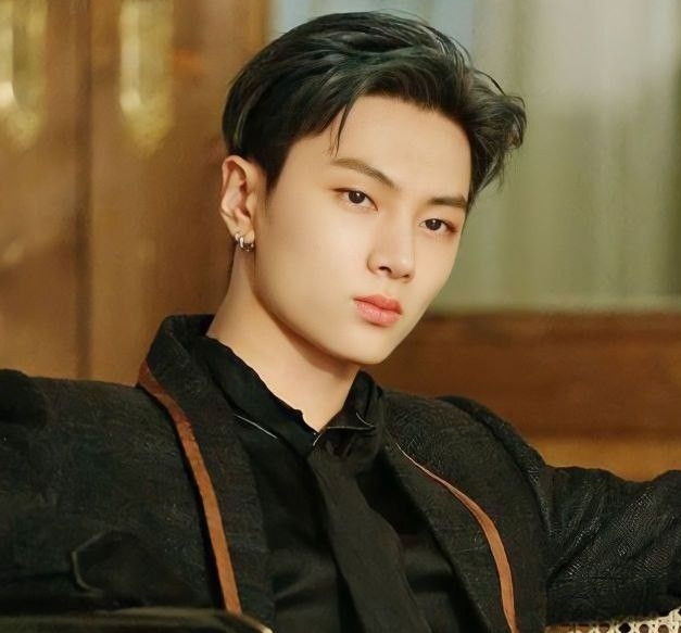 XH: Гаон/Чонсу 
Skz: Чанбин /Феликс 
Txt: Субин 
Заменю на Ateez  :  Минги / Юнхо 
Заменю на Monstax: Минхек 
Bts: Чонгук
Enhypen: Джей
Exo: Дио 
Shinee: Минхо