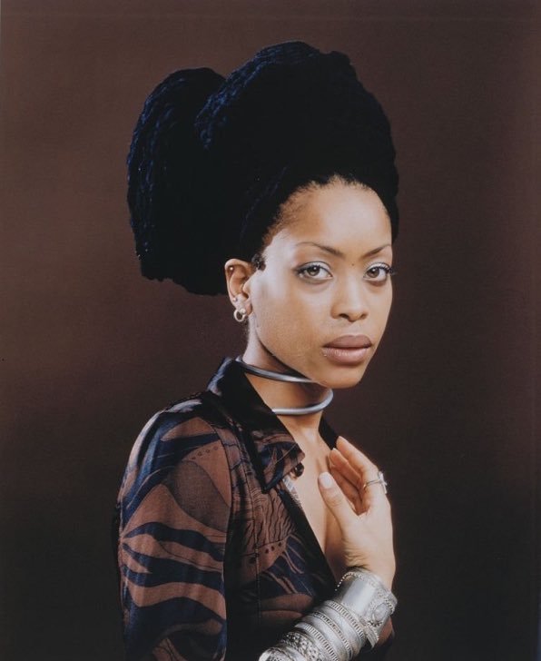 rnbradar's tweet photo. Erykah Badu photographed by Marc Baptiste (1997). https://t.co/z3fLUuJDT5