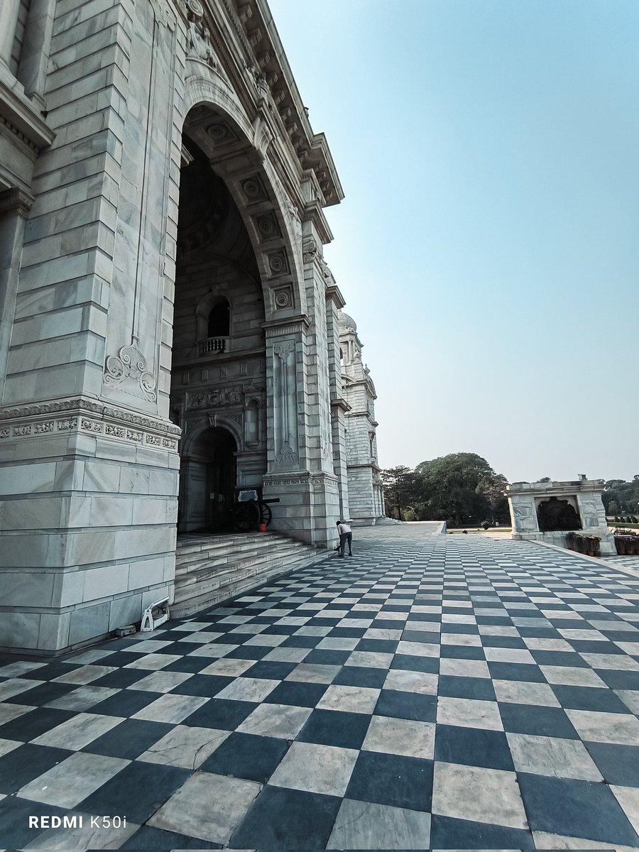 Parthac121's tweet photo. The steps have been touched by hands filled with gratitude.

Shot on #RedmiK50i
#InPartnershipWithRedmi #ShotOnRedmi @redmiindia 

#kolkataphotography 

@sandeep9sarma 
@RoyNeelanjan @RaghuReddy505 @hawkeye https://t.co/tlLO3D2lN8