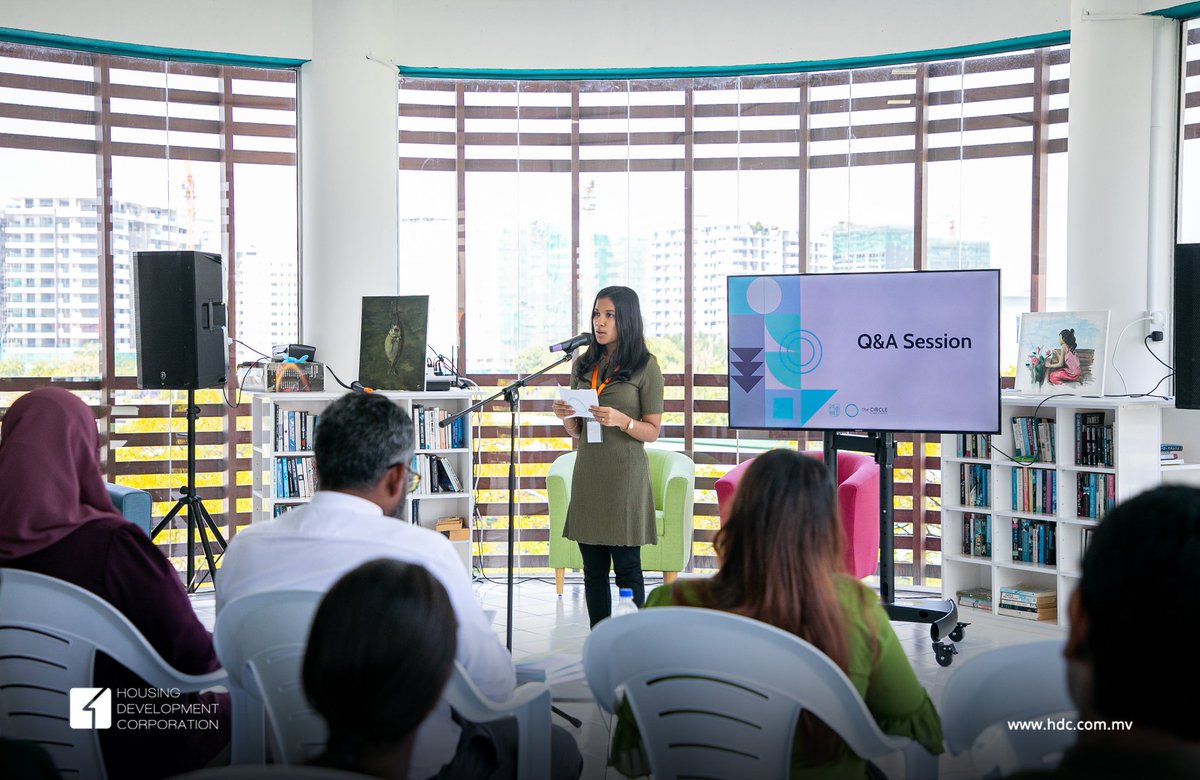 Ugail Foundation constantly strives to empower young people. Here's 15 year old Hanan demonstrating her confidence during "The Year 2045" book launching session at theCircle Space. She was one of the participants of our Leaders of Tomorrow programme 2022. theCircle.ac