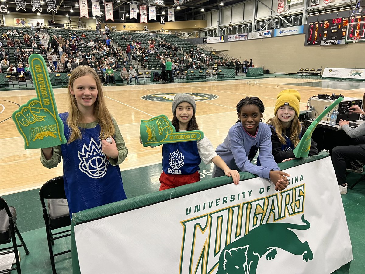 poonisms's tweet photo. The RCBA Grade 4 Girls Huskies would like to thank the @UofRegina women’s and men’s Cougars for a great night of hoops 🏀🏀 #ballislife #yqr #foamfinger https://t.co/HN4YWbbYY4