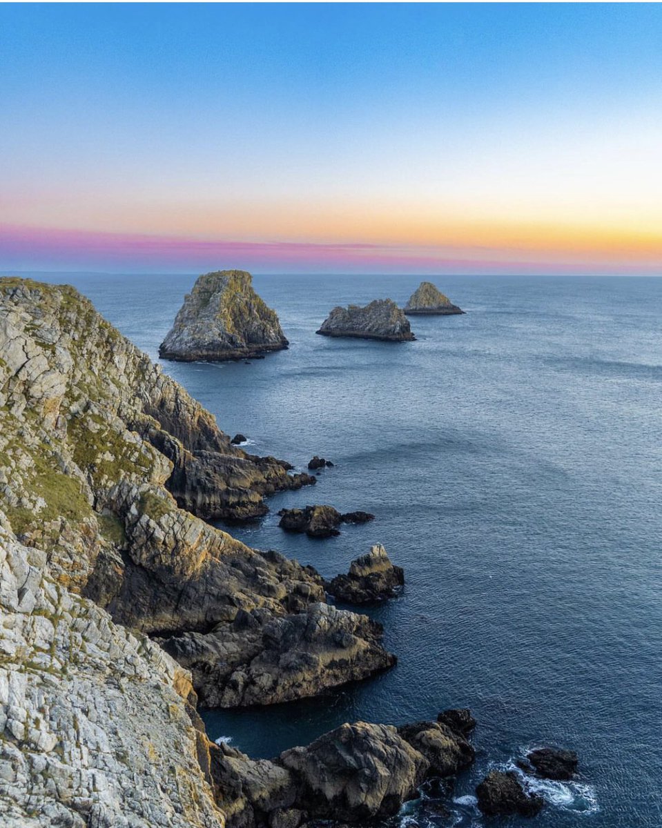 BreizhWeCan's tweet photo. Twello en [PHOTO] 💙 #MagnifiqueBretagne #pointedePenHir 

©️ 0ceane Le Gall https://t.co/I6VC2DNbE9