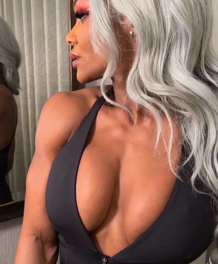 HBOWPorn's tweet photo. Look at #jadecagill hot big boobs 😍😍😍 https://t.co/AAdaTogj7N