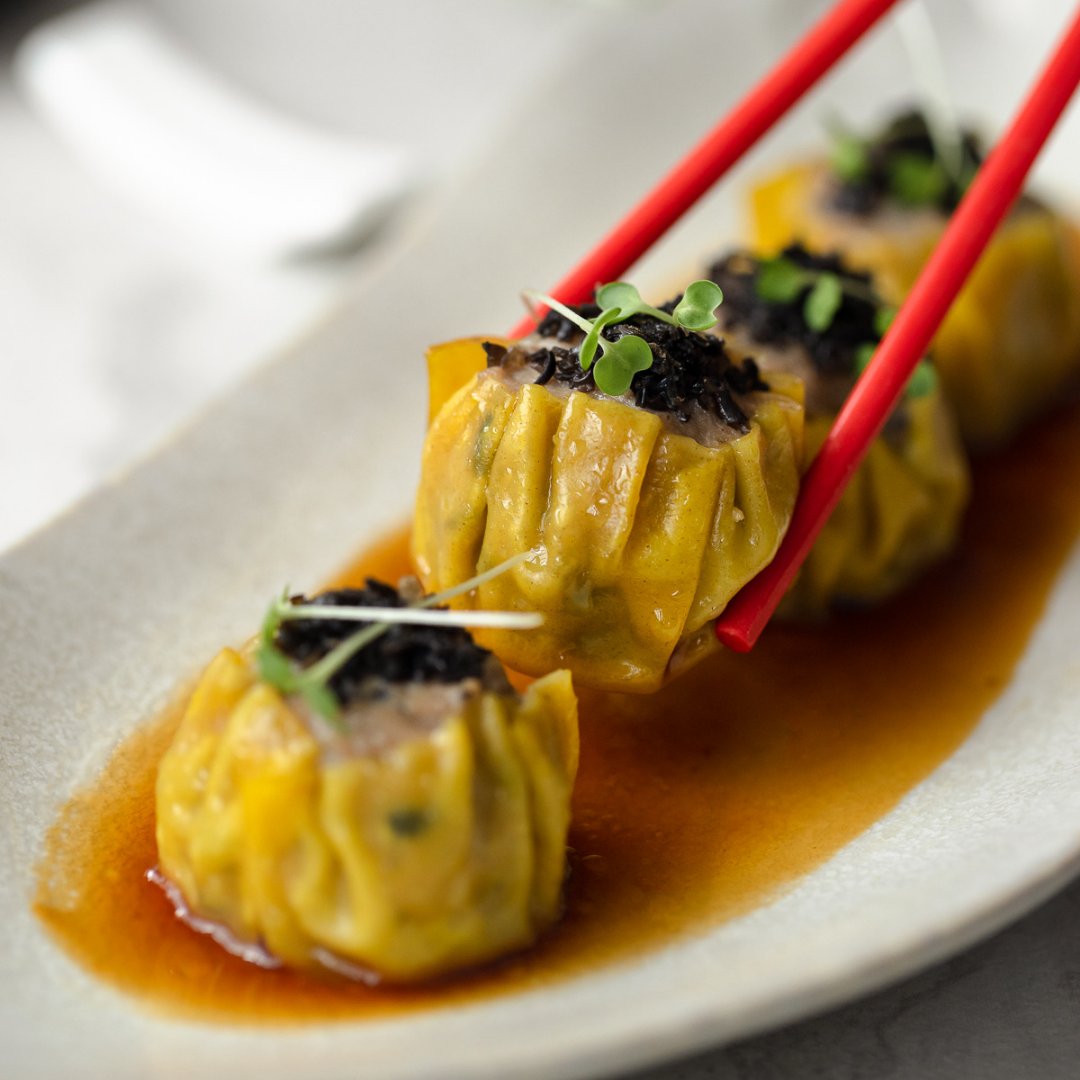 MeyrickWill's tweet photo. Duck & Shiitake Mushroom Siew Mai with chopped black fungus, truffle oil & sweet shoyu
Available at @mamasanbali
#willmeyrick #chefslife #chefsofinstagram #foodblogger #foodie #kitchenlife #kitchen #chefplateform #recipe #foodstagram #chefgram #chefstable #chefs #truecooks https://t.co/Q5rTDxNpjr