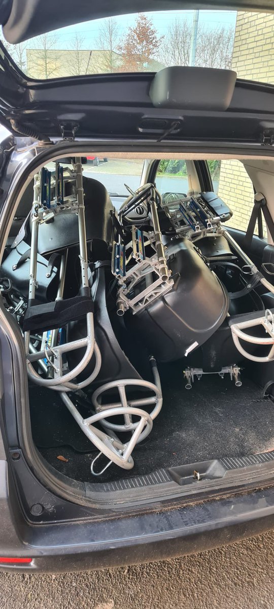 Vandaag zijn we met Para Nijmegen Devils en The Lime Kings para aka Polar Bears te Dordrecht tussen 12:00 en 15:00 uur aanwezig bij Almelo on ice voor een para ijshockeyclinic. Wil jij ook een keer para ijshockey proberen? Meld je dan aan voor een proeftraining. #paraicehockey