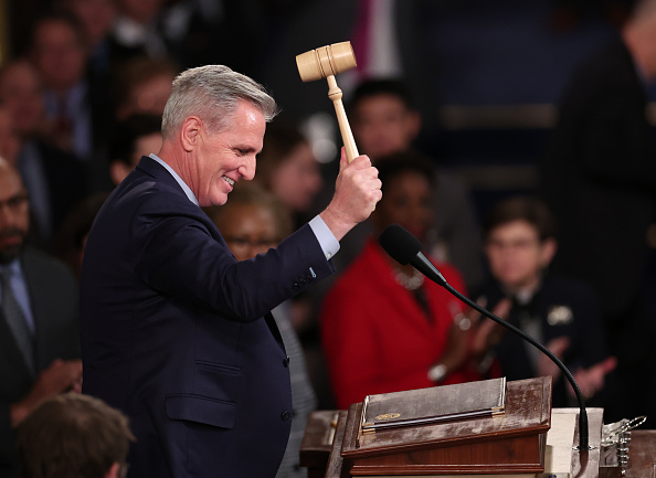 HouseGOP's tweet image. Congratulations to Speaker Kevin McCarthy!

In the 118th Congress, House Republicans will restore the People’s House and pass our Commitment to America.  🇺🇸