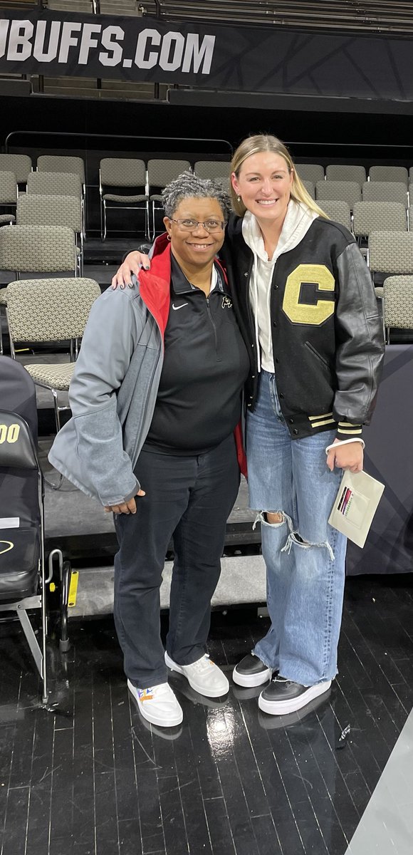 Congrats ⁦@CUBuffsWBB⁩ on getting a big W tonight taking down #8!! Seeing alumna Lexy Kresl made tonight that much better. #ForeverBuffs #ShoulderToShoulder 🖤🦬💛🏀