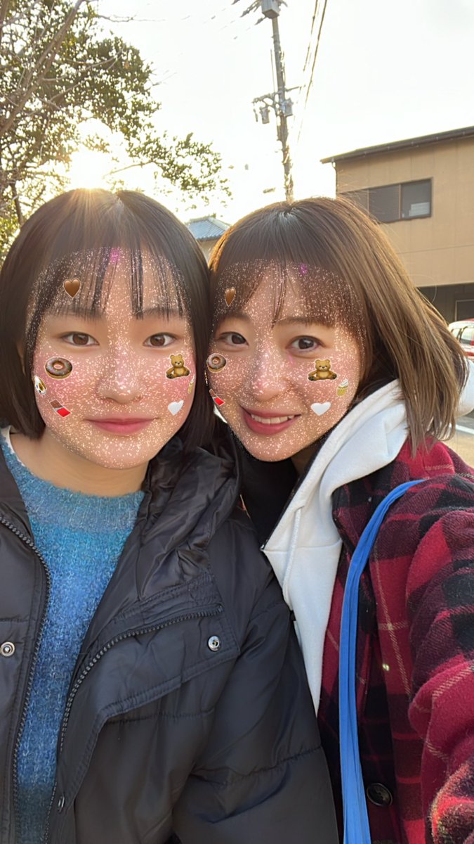 kagari97's tweet photo. 明けましておめでとうございます🐰㊗️
今年の目標は
フットワーク軽く動くこと🐇🥕
もうすぐ新曲もリリースします🎵💕
2023年も宜しくお願いします🦐🌷 https://t.co/sf5IobqzFI