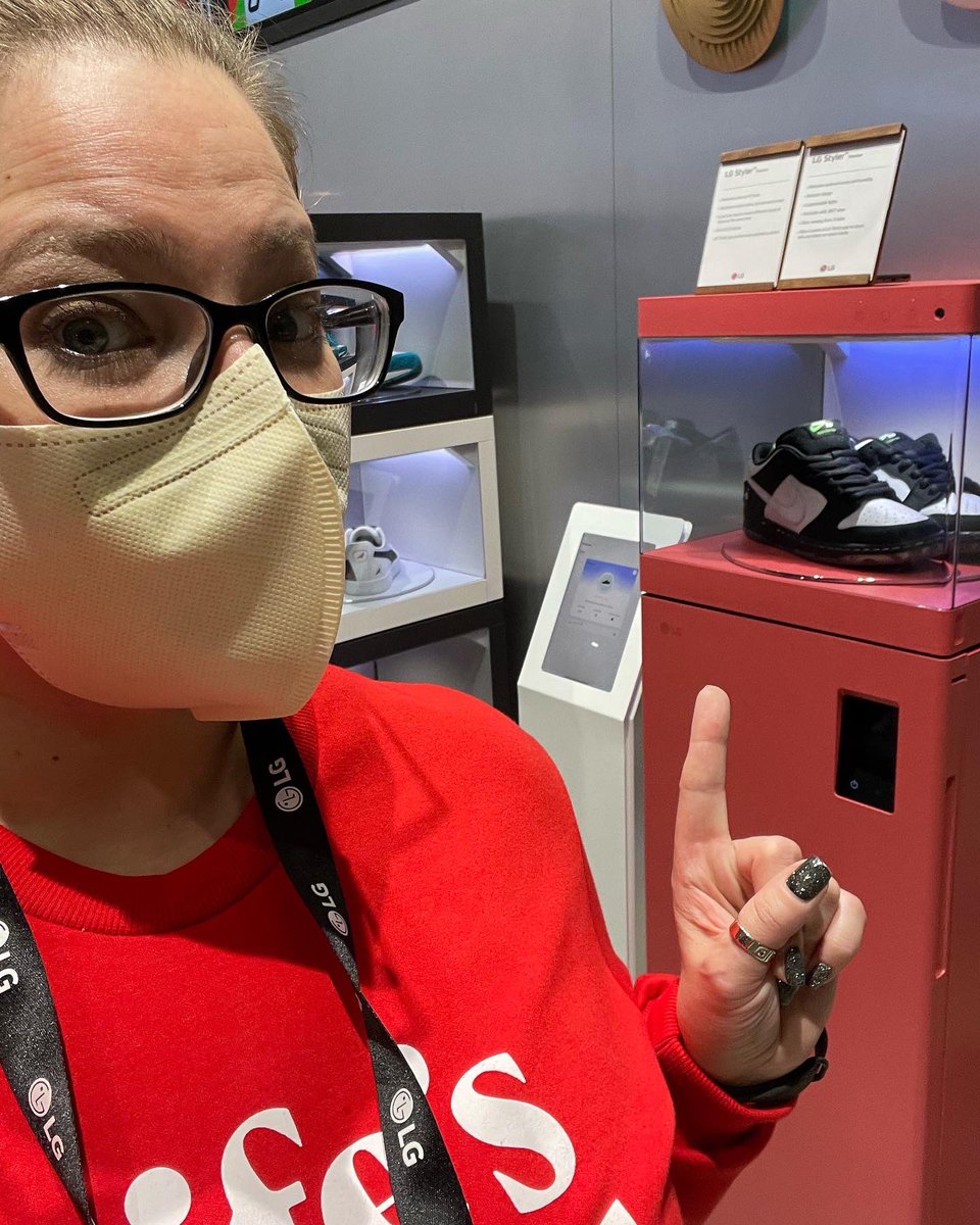 LGKristinD's tweet photo. #lifesgood at #CES2023 #LGCES2023 https://t.co/apPWq52IyJ