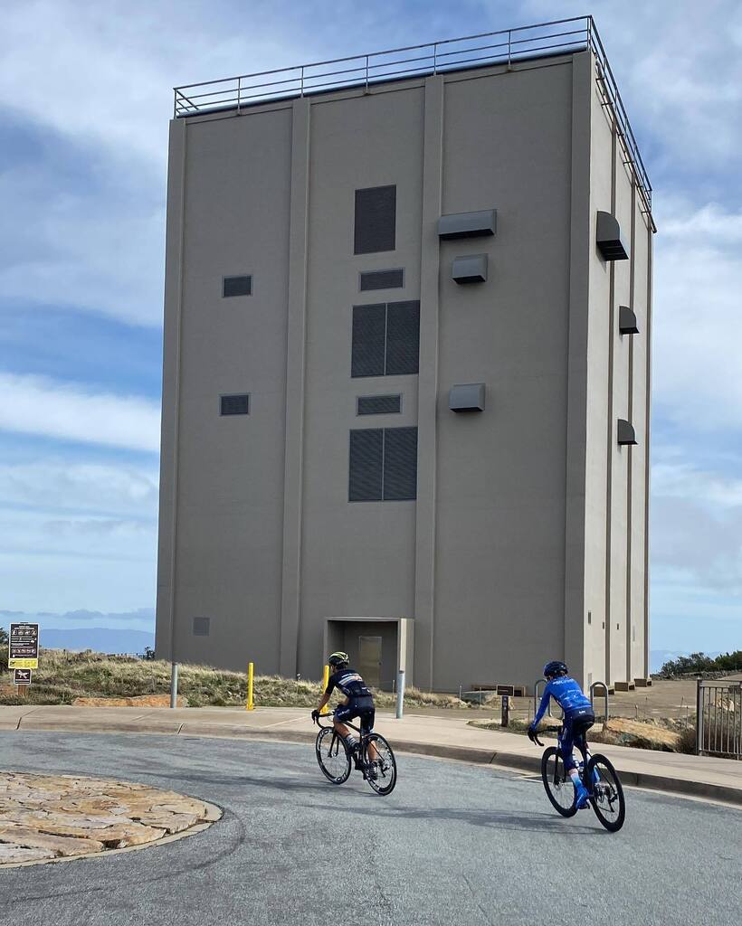 davidaverybikes's tweet photo. Mount Umunhum with Zack and dad. #mountumunhum #roadbiking https://t.co/FKkGrk7oP6 https://t.co/G001SOXpZs