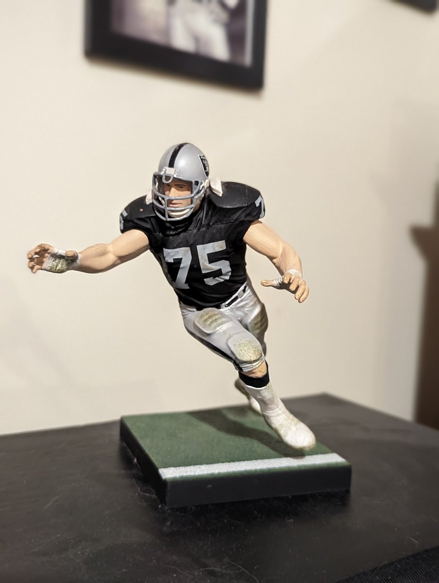 STINGER75's tweet photo. Happy Birthday #HowieLong #75 #RaiderNation https://t.co/l9DEvI2pPQ