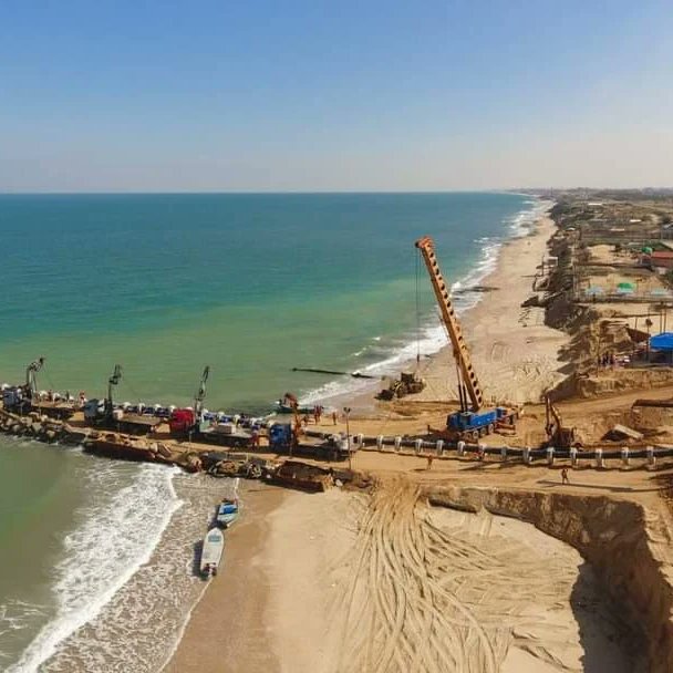 macc_ps's tweet photo. One of the achievements of Masoud and Ali Contracting Company for the fourth time is the downloading and installation of the longest line inside the sea with a length of 180 linear mt with a diameter of 710mm, which is the line belonging to the sea water desalination plant . https://t.co/c764Jxsr5T