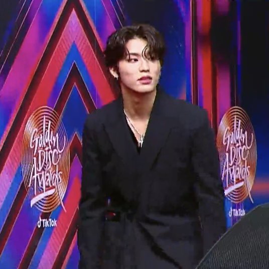 sherbeeeet's tweet photo. 오늘 박정우 얼굴 장난아니다.. https://t.co/2qNlPpCk4y