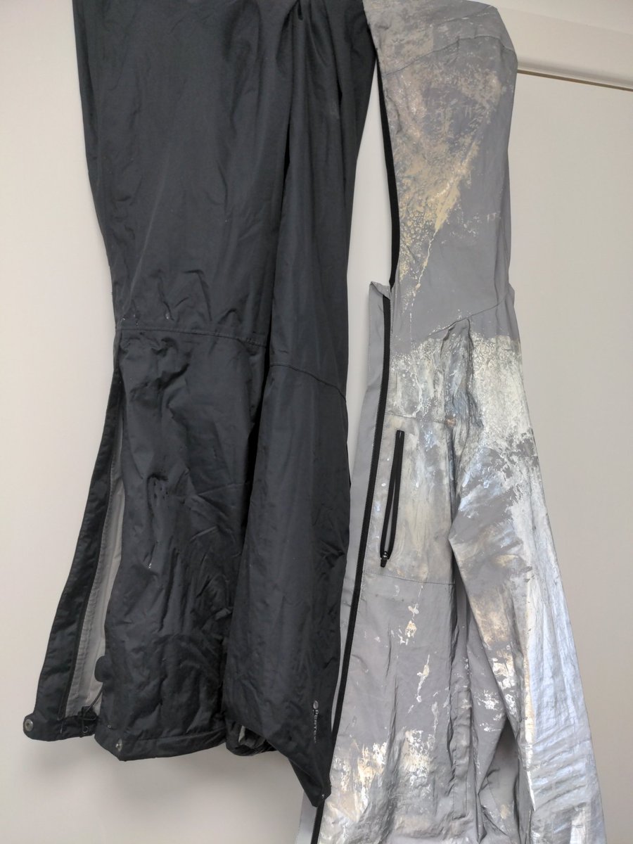 EyeyeSheffield's tweet image. It's  a waterproof trousers day #cyclecommuting