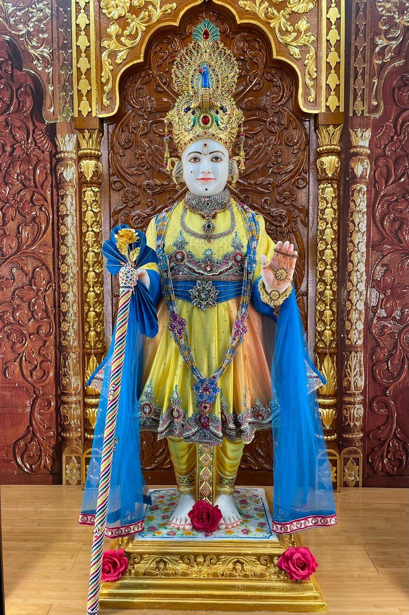 SGadiBolton's tweet photo. Shangar Darshan from #ShreeSwaminarayanMandirBolton
Lord #Swaminarayan
#AbjiBapashree 
#ShreeMuktajeevanSwamibapa
#AcharyaSwamishreeMaharaj
#GnanMahodadhi #AcharyaSwamijiMaharaj
#ShangarDarshan #DailyDarshan #Darshan
#SGadiFamily #SwaminarayanGadi #SGadiManinagar https://t.co/WjPv6VTVNq