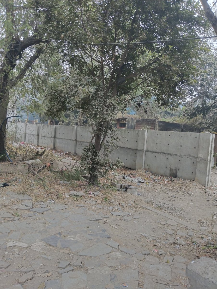 Priyachdhry4's tweet image. 6-30 Metro me chadh kar
Badarpur Boarder
(Rail line ke Paas)Aag sek
Rahi thi aaj itni कड़कड़ाती ठंड में 

After all kyo ?
Daughter ki Govt Job Exam thi:Woh Ek #Sincerely&amp;amp; #systematically kaam karne wali Ladki h

American online #service se Unko 4.5Lacs Milte,
3 Months me 100000+