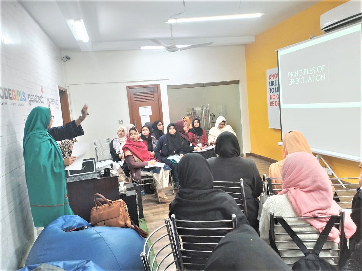 CodeGirlsKhi's tweet photo. Entrepreneurial Skills Workshop happening at @CodeGirlsKhi for Cohort 12
Trainer: Ms. @shamimrajani
@FaizaYousuf @Hasnainwalji
#WomenInTechPK https://t.co/1KdPtq10Ne