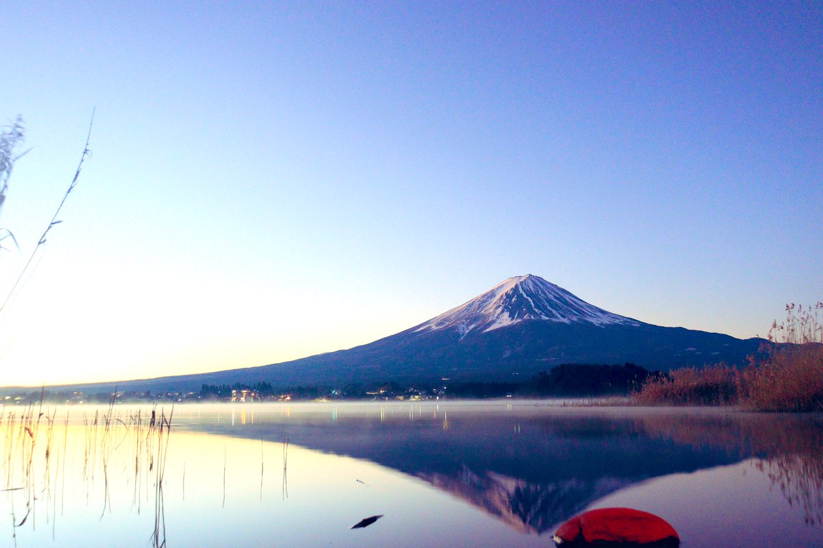 Ninjapjdwtk's tweet photo. 富士山ほんとに綺麗😭
日本に生まれて良かったって思える

初日の出☀️🗻
最高の1年になりますように！！ https://t.co/sHBXKrw7W0