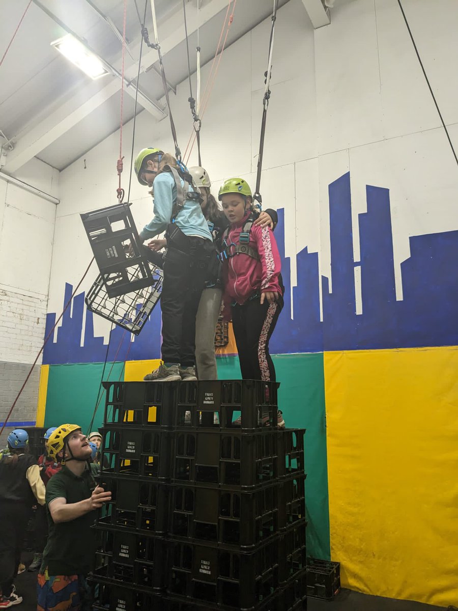 OPA_Darfield's tweet photo. What a fantastic experience the Y6 children had @RealRobinwood. Here are some more pictures of their final day #TeamOPAD https://t.co/elpbUlwKN7