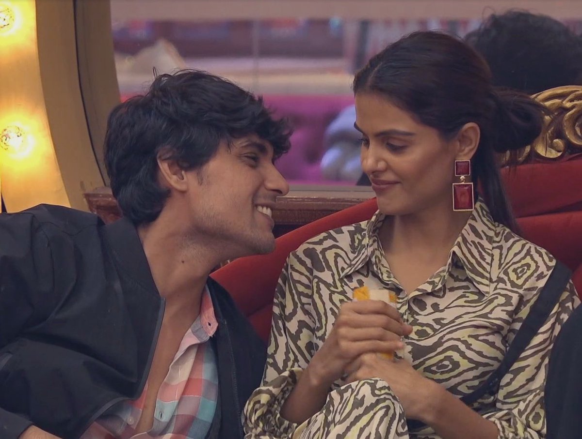 ojjitoslindos's tweet photo. They couldn’t break them so they separated them :( wo bhi when they’d started coming close. @biggboss give us our priyankit back :( 

JANTA KI JAAN PRIYANKA https://t.co/bLRsv0Cmqh