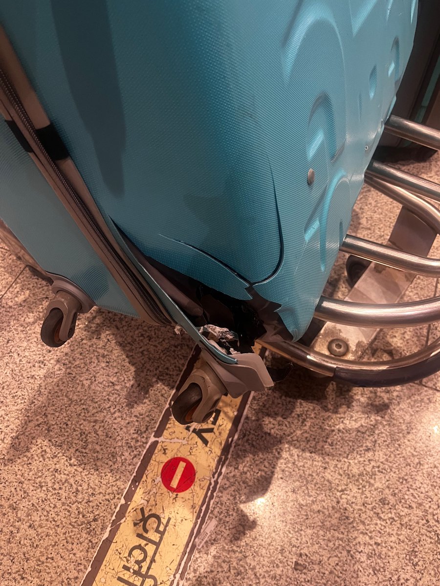 Puneetsinghweb's tweet photo. @IndiGo6E The service you are providing for baggage handling is the worst, its been the second time now, my full size baggage is majorly damaged and the customer service is providing me a 1k travel voucher. Isn’t it weird. Resolved my issue ASAP. https://t.co/eTFoinrJHs