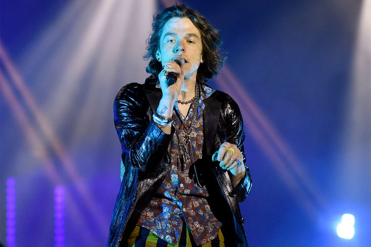 the_tunesclub's tweet image. Cage the Elephant’s #MattShultz Arrested for Gun Possession

Cage the Elephant frontman Matt Shultz was arrested on Thursday (Jan. 5) in New York City, Billboard can confirm.

Source: #billboard