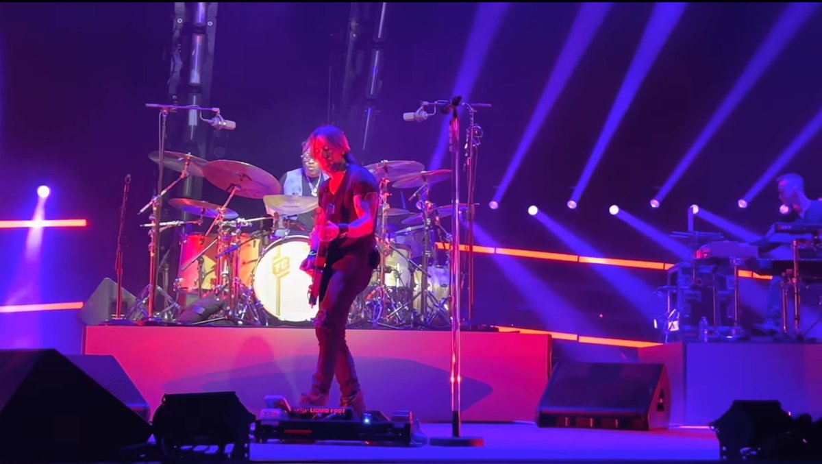 acme_lighting's tweet photo. Keith Urban presented the earnest performances at “THE SPEED OF NOW WORLD TOUR” backed by stunning and aesthetic lighting art-ACME.
47 #acmesolarimpulse
22 #acmesunrise
90 #acmepixellineip
62 #acmegemini
Credit: Design: Human Person- Ben Dalgleish
Lighting Director- Brent Maxon https://t.co/3eojz1Auhr