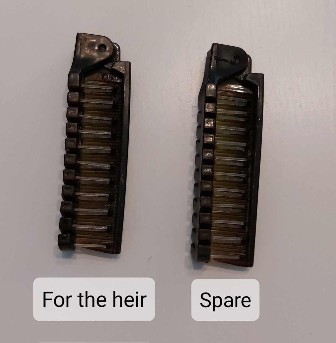 For a few years now, I've had two combs. I've always said one is for the heir, and the other is a spare.
#spare #PrinceHarryMemoir #PrinceHarry