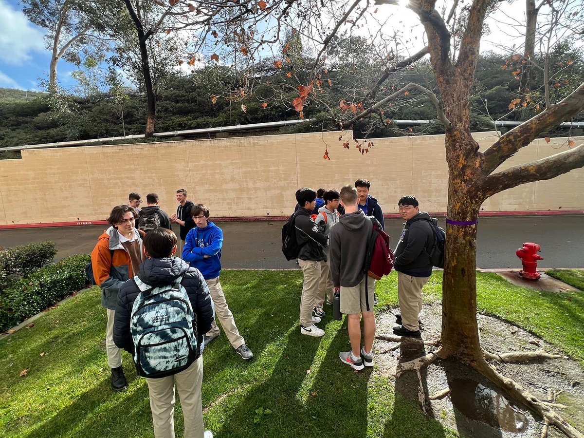 SMblyRequired's tweet photo. FRC TEAM 3020 Having our first strategy meeting of the year under our school tree! So excited for kick-off! https://t.co/gXc7pmimAu