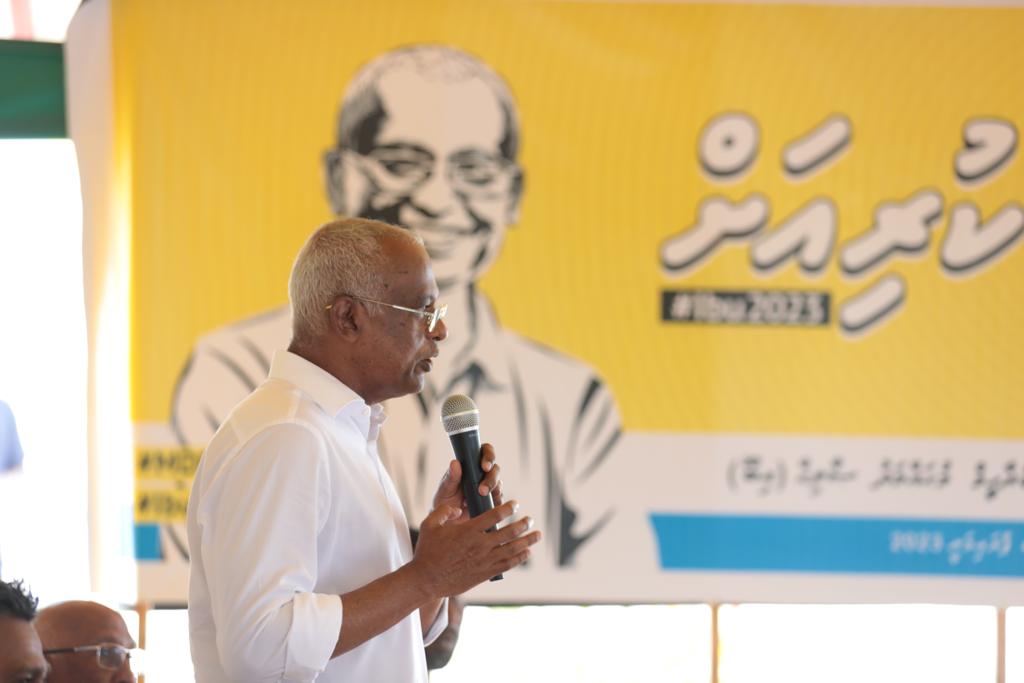 NoonuDaily's tweet photo. 📸 In Pictures - Raees @ibusolih campaign gai Kendhikulhudhoo ah vadaigennevun. 
View more: https://t.co/b9E2m1RCiy  #MDPKuriah #Ibu2023 https://t.co/GKUW5CDyui