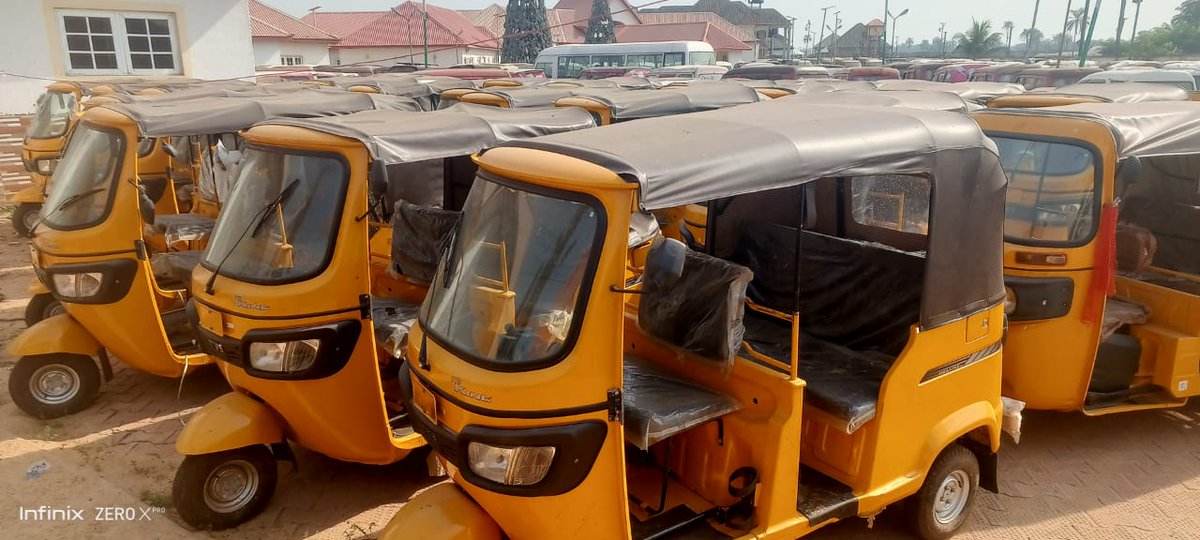 stellaoduah's tweet photo. In continuation of our EMPOWERMENT AND COMMUNITY IMPACT programs, we gave out different empowerment materials, ranging from engine grinding machines, motorcycles, fully stocked makeup boxes, brand new tricycles and brand new mini buses to well over a thousand people. https://t.co/PM9yJJ6AqU