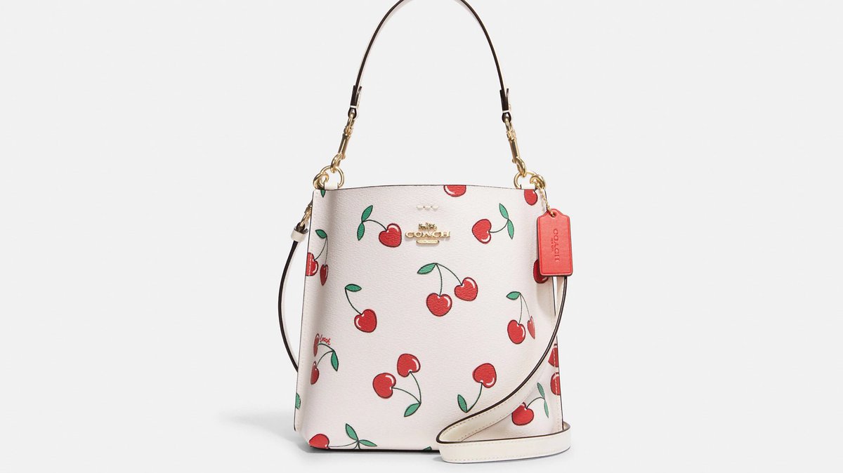 miffybety's tweet photo. coach new collection ที่จะเปิดขายเ���็วๆนี้ค่า น่ารักเกินเรื่องสุดๆเลยย ☁️🍒✨ https://t.co/uXLra2Z0Zi