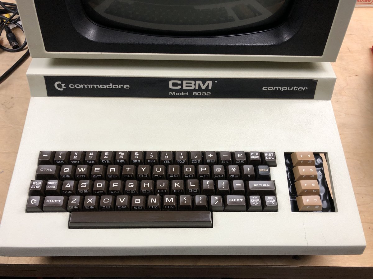 Robin @ 8-Bit Show And Tell tweet media