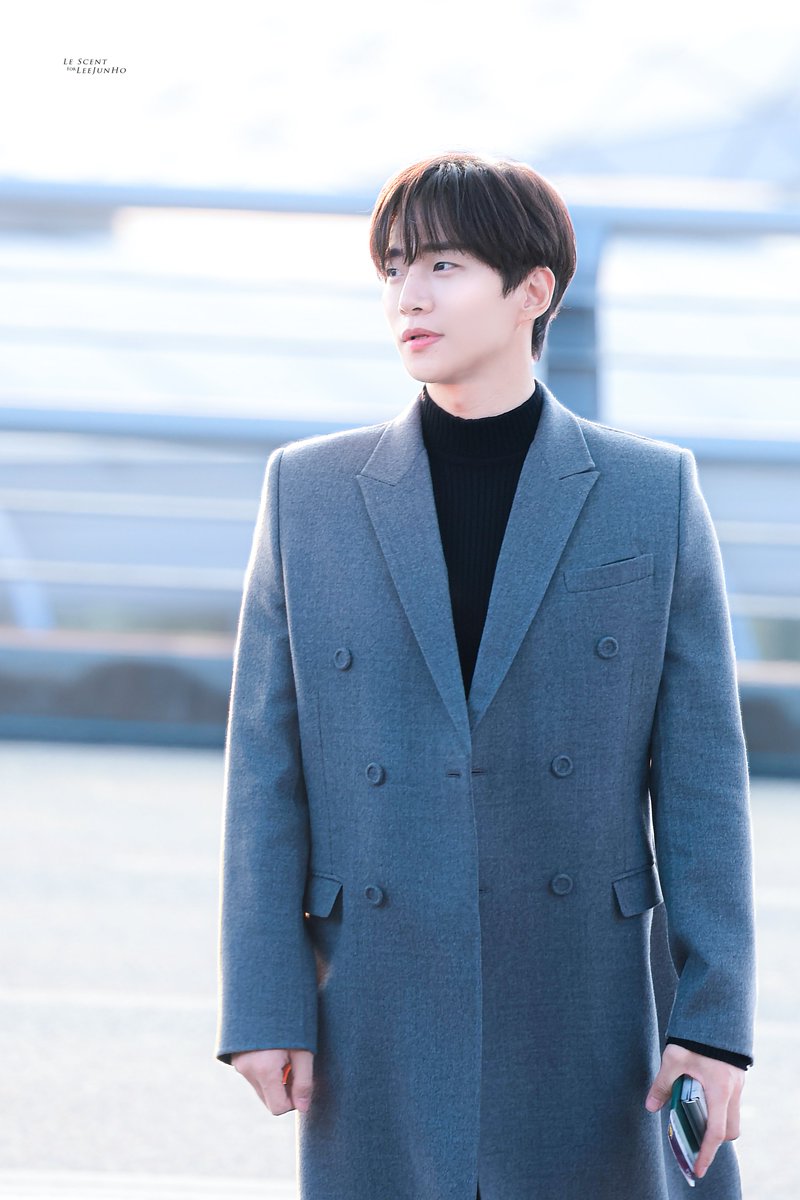 LeScent_le2jh's tweet photo. 2023.01.06 #이준호 #골든디스크 출국 ICN-BKK 🛫

겨울소년❄️
https://t.co/oLBux1zJPg
https://t.co/THuTKNzrHU

#이준호 #준호 #LEEJUNHO #JUNHO
#李俊昊 #俊昊 #イジュノ #ジュノ https://t.co/ibesJgdGSO