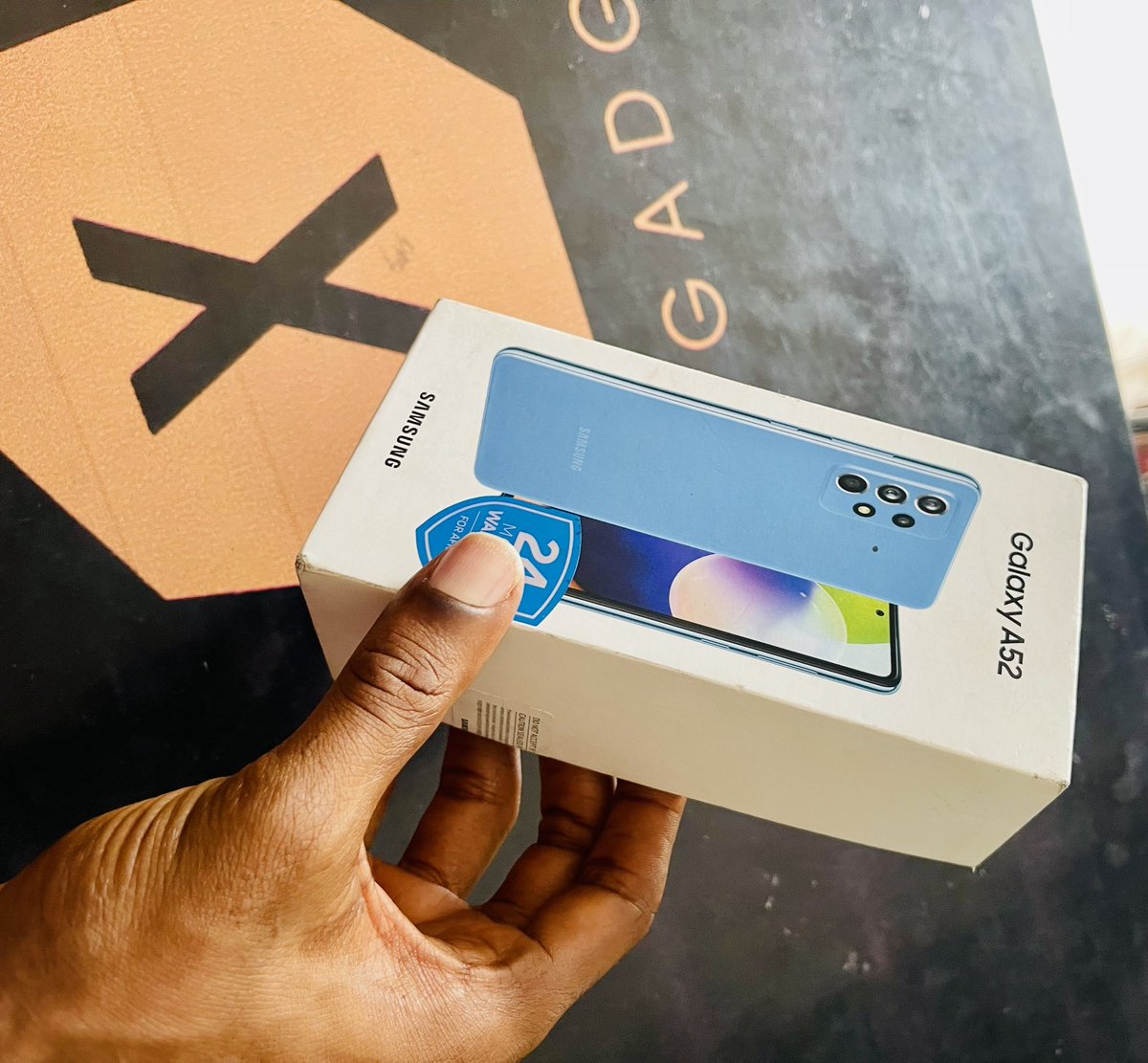 PhcGadget's tweet photo. 🗣️ My android phone(Samsung) is very slow and I’ve ran out of storage space. ⤵️⤵️

Samsung A52 (Open-box)

Storage: 6gb/128gb 

Price: N120,000 https://t.co/DrXPDioQqZ