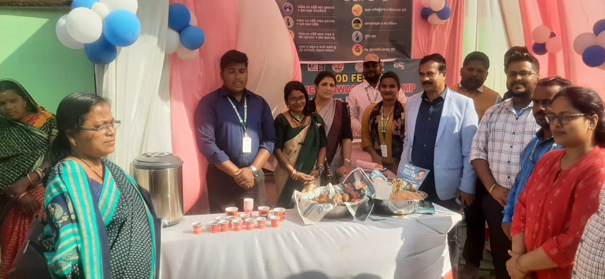 districtadmndkl's tweet image. This Cafe will be managed  by BLF Bhuban. Lunch, tiffin items and millet based food like snacks items tea soup cake etc will be prepared. @CMO_Odisha @mission_shakti @MilletsOdisha 
#OdishaMilletMission