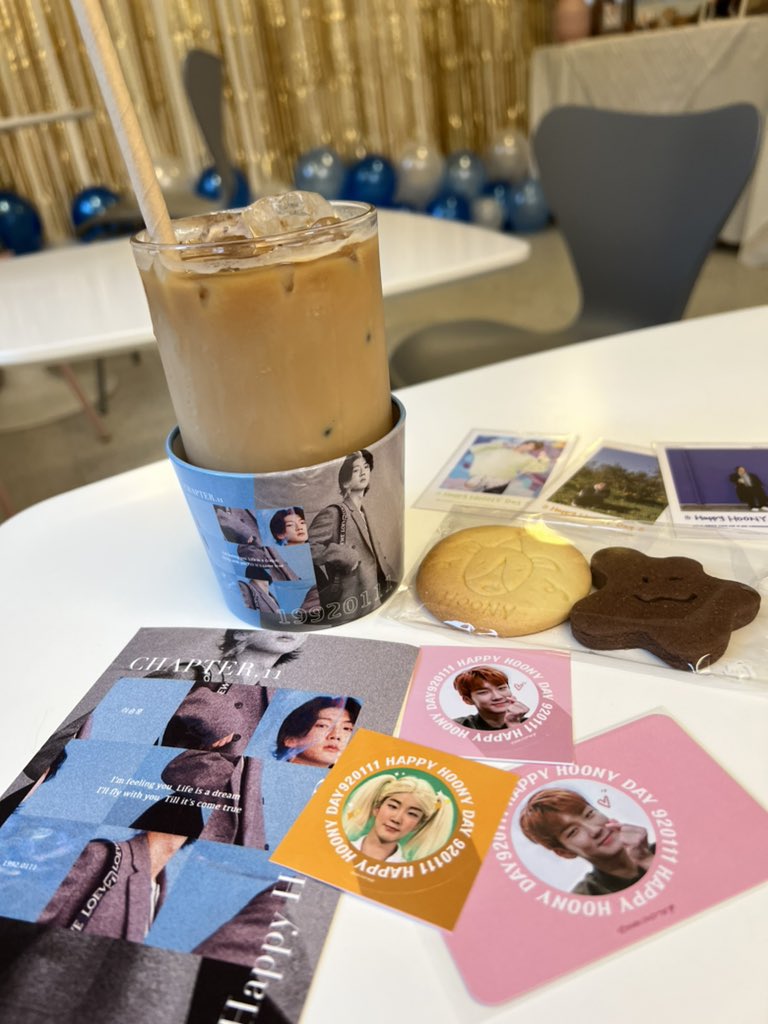 winnerksy__'s tweet photo. Hoony bday fancafe event by @WinnerLand_tw 💙💙💙💙
Its been a long time to bday café event 💙 @official_hoony_ 

#매일_더_새로워져_훈이_모든_게_말야 #HAPPYHOONYDAY
#이승훈 #HOONY #위너 https://t.co/eHa3ymFTz8