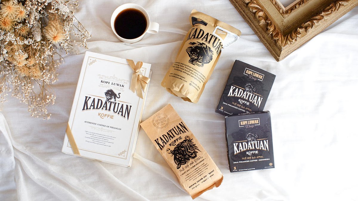 CoWorks24_SN's tweet photo. インドネシアのコーヒーブランド
「KADATUAN KOFFIE」
CoWorks24鷺沼駅前店の店頭自販機と施設利用者向けドリンクコーナーにて販売を開始いたしました。
日本でこのコーヒーを楽しめる数少ない場所です。コーヒー好きな方は是非!
#kadatuankoffie
#coworks24
#コワーキングスペース
#貸し会議室 https://t.co/bBiWIFMica