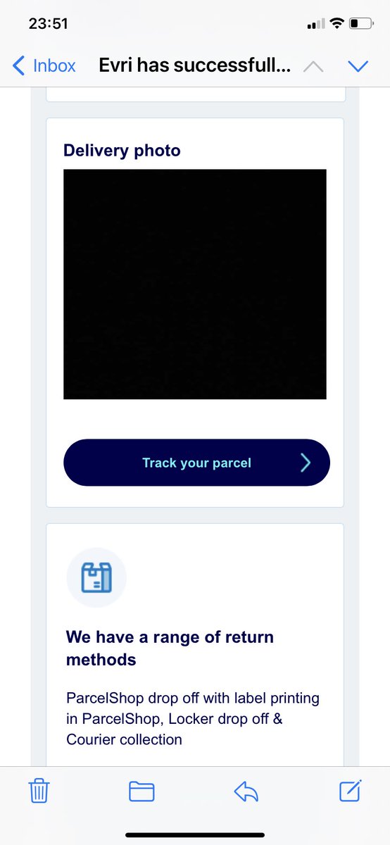 jj_jacq's tweet photo. @americangolf_UK you should reconsider changing courier supplier. So many people in our village have had parcels go missing - the Evri tracker says delivered &amp; a photo of a blank screen. Is the delivery person stealing them all? 🤔 https://t.co/j5Kpcw0DLg