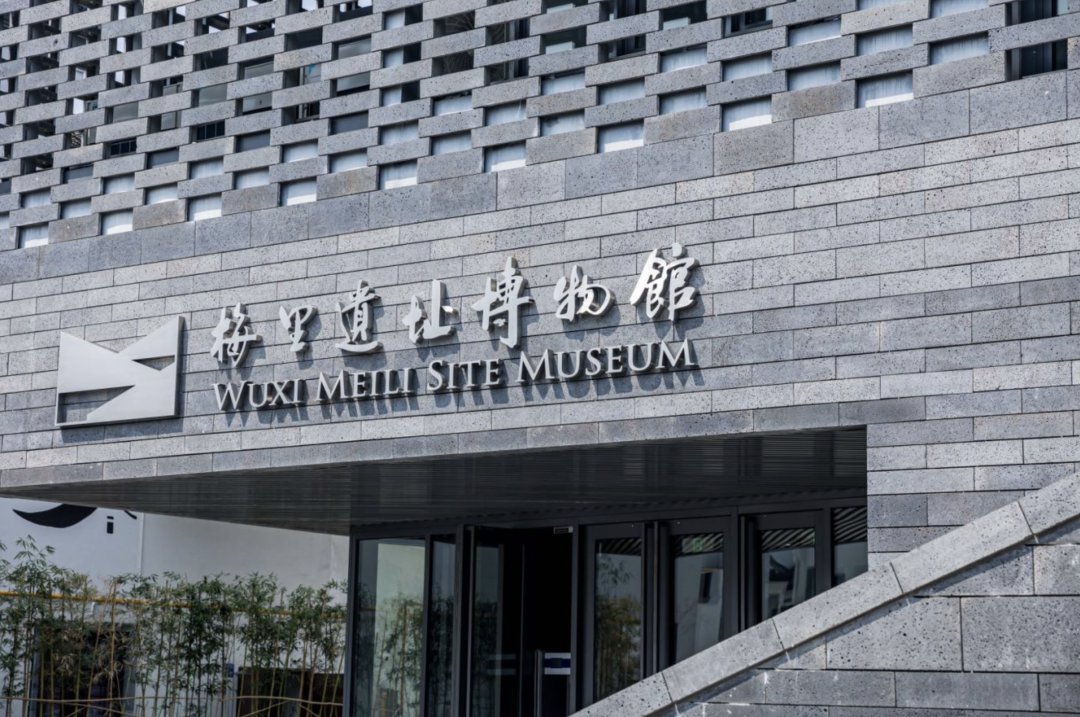 GoJiangsu's tweet photo. Meicun neighborhood in #Wuxi, #Jiangsu is where you can enjoy the simplicities of life at Meili Ancient town, feel the vibrancy in the main streets and alleyways, experience the personal touch with nature in parks, and appreciate the folk music in cultural gardens. #TravelInJS https://t.co/86iKUGi33o
