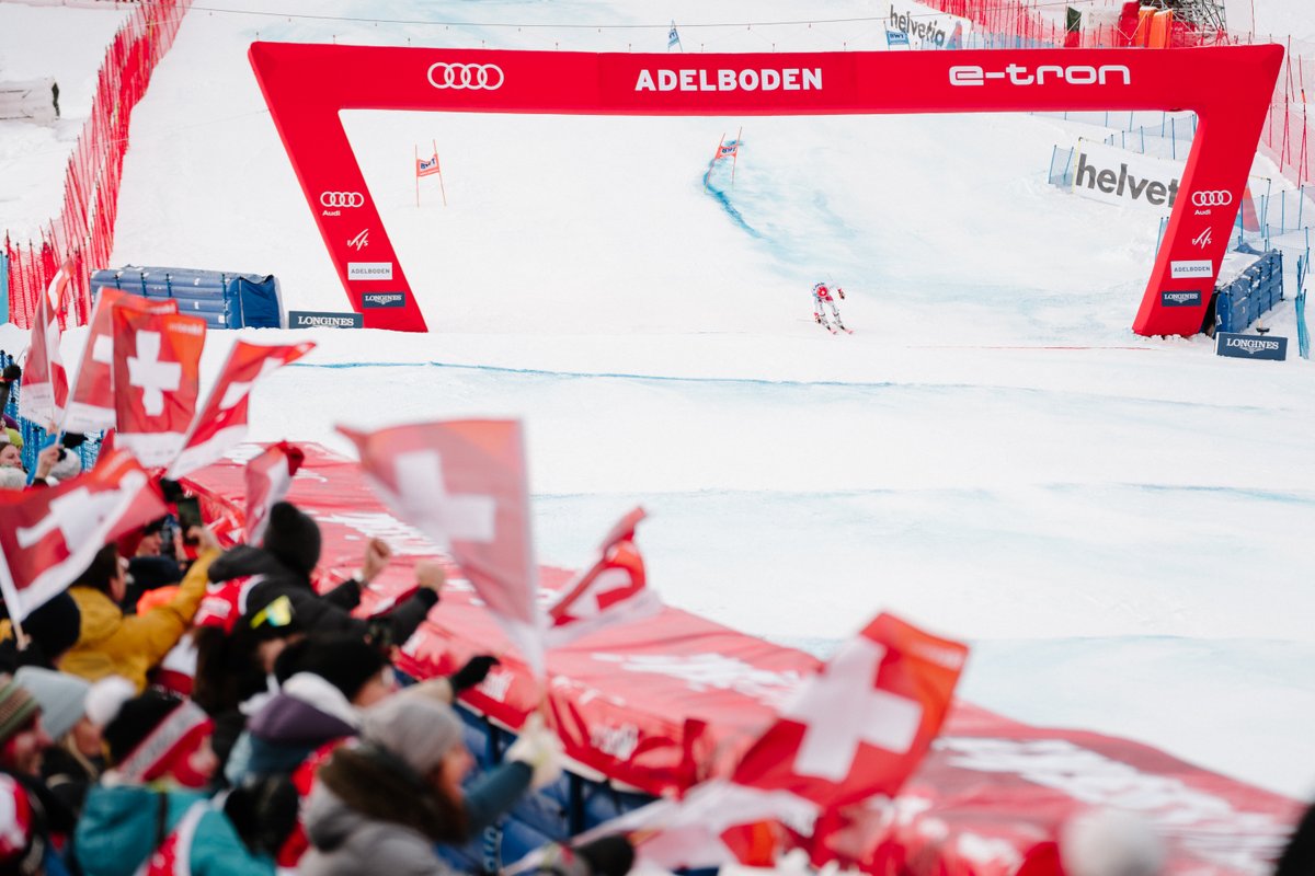 On croise les doigts! La 67e édition de la Coupe du monde de ski Audi FIS débute aujourd’hui à Adelboden. ⛷️🇨🇭 #swissskiteam #chuenis @swissskiteam