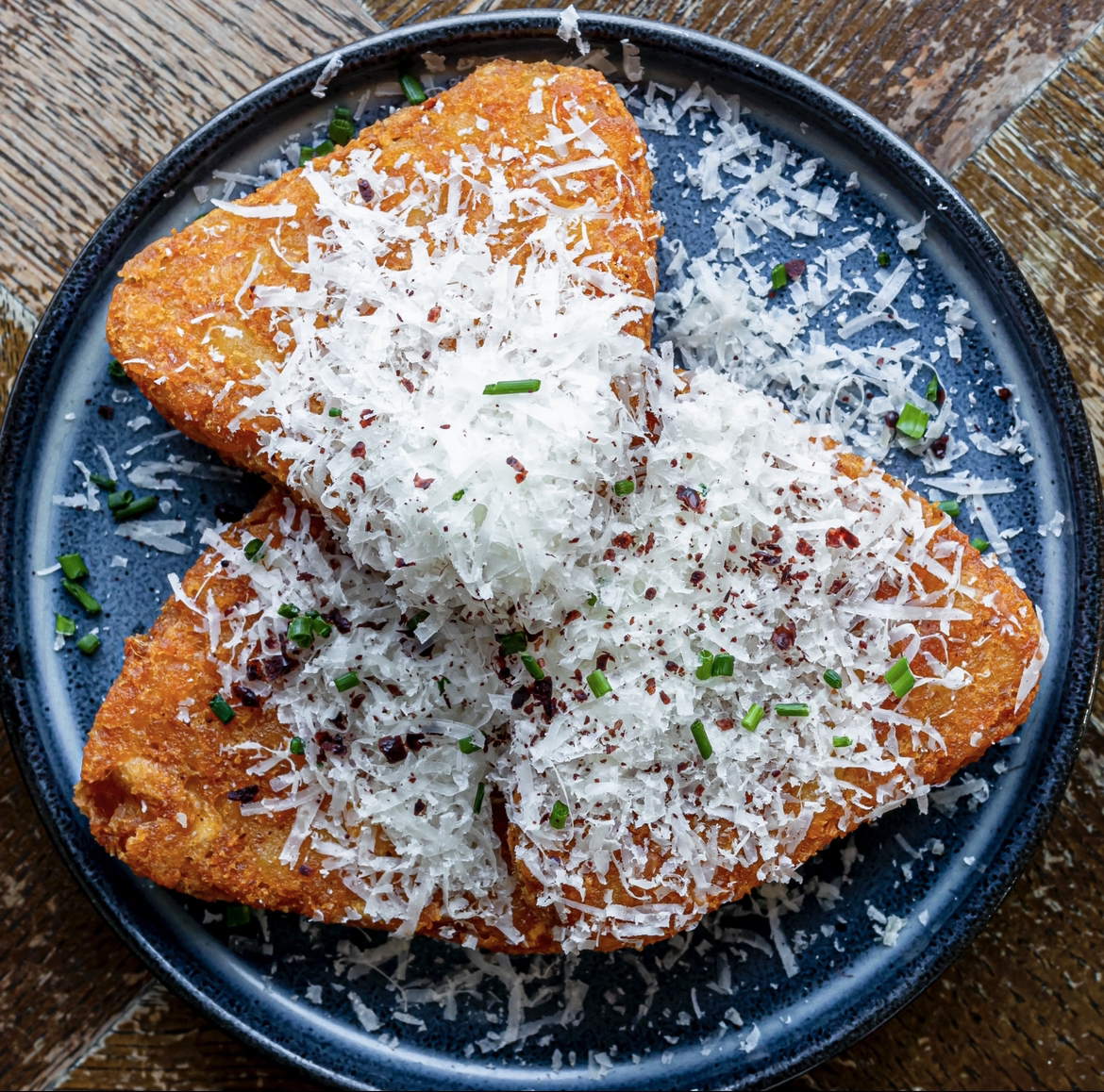 Full English Breakfast, Veggie Full English or Vegan Full English with an extra side of Parmesan hash browns all from the comfort of your own sofa? Ummmmm yes please!!

‘Hannah at the Weekend’ available via Uber Eats every Saturday &amp; Sunday, GO GO GO!!! 

📲🍳🥑🛋️📺